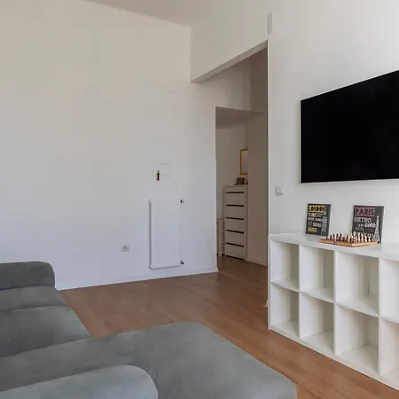 Guesthost - San Lorenzo * Roma