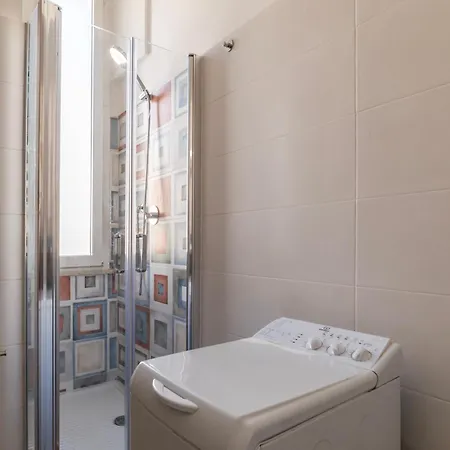 Guesthost - San Lorenzo Roma